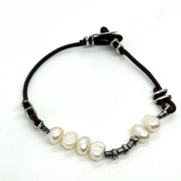 SILPADA LEATHER CORD GENUINE PEARLS 925 STERLING BUTTON BRACELET BOHO MINIMALIST - Picture 3 of 12